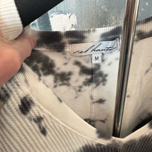 Red Haute Tye Dye Thermal Lounge 2 Pc Set - Picture 3 of 8